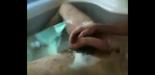  Hot Bath   Splif   Videoprojector = A delicious orgasm ! Let me know if you want a tribute like that